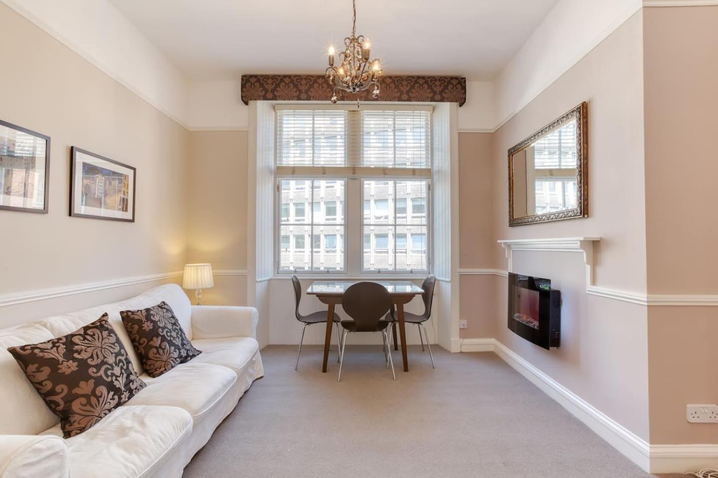 West Port - 2Br In The Heart Of The Old Town Just Off The Grassmarket Единбург Екстер'єр фото