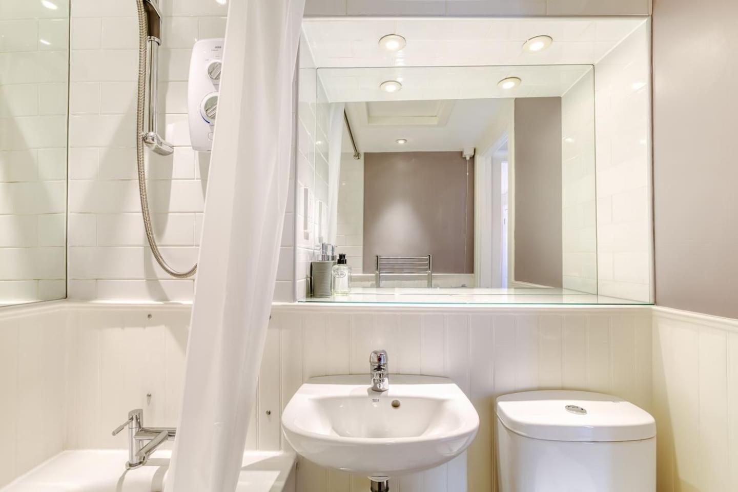 West Port - 2Br In The Heart Of The Old Town Just Off The Grassmarket Единбург Екстер'єр фото